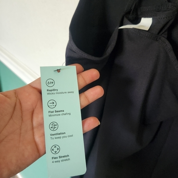 Women's ideology performance tank size large - Picture 7 of 7